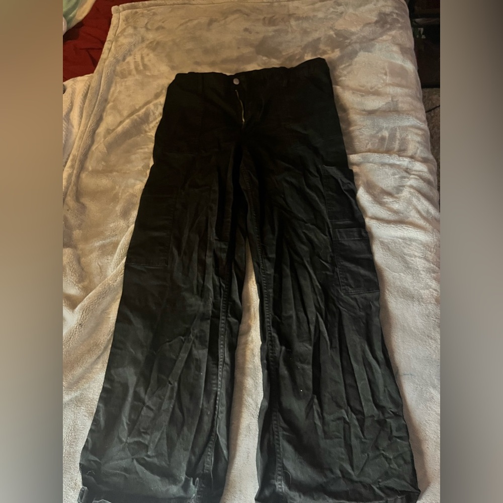 No Boundaries Dark Cargo Pants